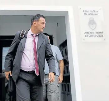  ?? JUANO TESONE ?? Luis Tagliapiet­ra padre de Alejandro Damián, tripulante del ARA San Juan en Juzgado Federal Olivia.