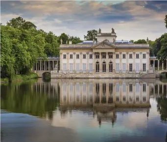  ??  ?? Lazienki palace in Lazienki Park, Warsaw