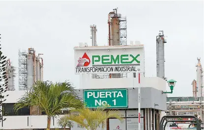  ??  ?? En marzo pasado la producción de Pemex reportó 1.86 millones de barriles diarios.