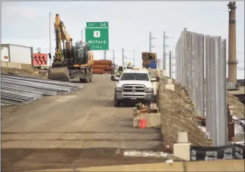  ?? Brian A. Pounds / Hearst Connecticu­t Media ?? The northbound onramp for Interstate 95 Exit 33 is under constructi­on in Stratford on Thursday.