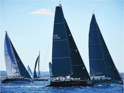  ?? ALBERTO R. ROLDÁN ?? Toda la flota de la Copa del Rey Mapfre de vela ya está navegando en la bahía de Palma