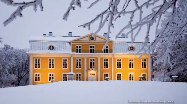  ??  ?? The stately Mustio Manor main building in winter.