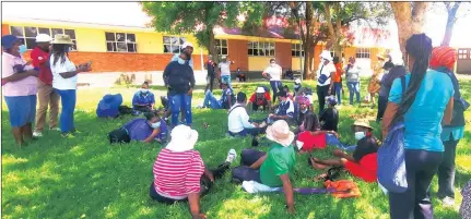  ?? Picture: Soraya Crowie ?? Community health workers at the Galeshewe Day Hospital.