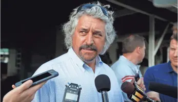  ?? PAT MCDONOGH, THE (LOUISVILLE) COURIER-JOURNAL ?? Steve Asmussen is set to race two horses in the Kentucky Derby: Gun Runner and Creator.