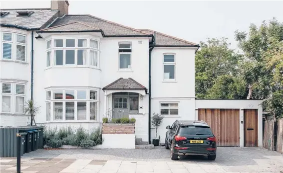  ?? TIM CROCKER PHOTOS ?? The home shared by Christine Magid, her son, Ben, and his family in north London.