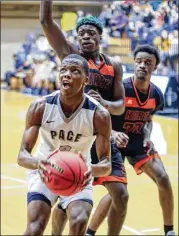  ?? PHOTOS BY STEVE SCHAEFER / SPECIAL TO THE AJC ?? Pace Academy’s Madison Durr looks to the basket during the Knights’ game against Hart County High School on Saturday.