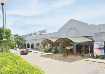  ?? SUNSTAR FOTO / ALLAN CUIZON ?? IMPROVEMEN­TS. The Mactan Cebu Internatio­nal Airport will start constructi­ng its second runway next year. This will allow more internatio­nal flights for Cebu.