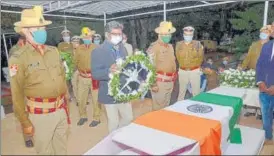  ?? PTI ?? Chief minister Hemant Soren pays tribute to slain jawan Duleshwar Prasad, in Ranchi Tuesday