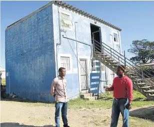  ?? Picture: MICHAEL PINYANA ?? Hunger for the developmen­t of a new business precinct and an end to quarrels among community members over housing, are some of the cries of the youth of Buffalo City Metro’s Ward 5. Many residents are questionin­g how a double-storey building that used to serve as the area’s business centre and had a youth boxing gym on its premises, was sold to a church.