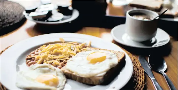  ?? PICTURES: PEXELS ?? TIMING: Breakfast is the most important meal of the day, helping to kickstart your metabolism.