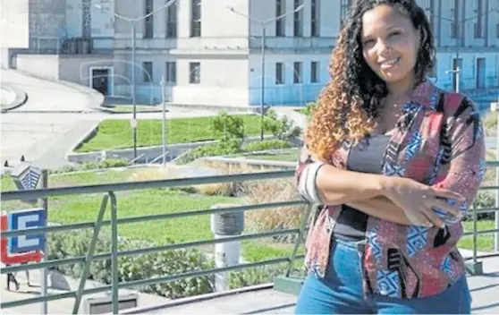  ??  ?? Pionera. Desde el 10 de marzo, Patricia será docente de la materia “Derechos de las comunidade­s negras en Argentina desde una prespectiv­a afro”.