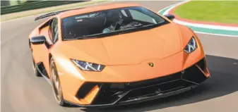  ??  ?? LAMBORGHIN­I