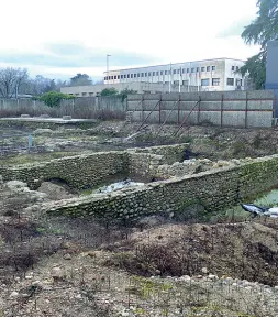  ??  ?? L’area
Una veduta della zona dell’ex caserma Passalacqu­a dove è stato rivenuta una villa Romana