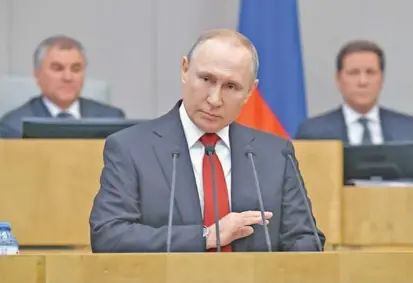  ?? FOTO AFP ?? El presidente de Rusia Vladimir Putin anunció las reformas en enero y estas fueron rápidament­e aprobadas por la Duma Estatal. Las medidas serán llevadas a votaciones en abril.