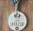  ??  ?? Cédric Anselin a été finaliste de la Coupe UEFA, avant de dégringole­r.