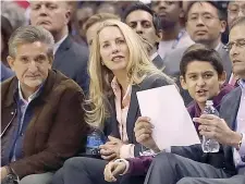  ??  ?? Imprenditr­ice Laurene Powell ad una partita di basket a Washington