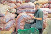  ?? REUTERS ?? Among food items, wholesale prices of onions, pulses and fruits firmed up from the year-ago period.