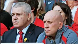  ?? ?? MILITARY PRECISION: Commander Warren Gatland (left) with his former ‘sergeant major’ Shaun Edwards, now working for France