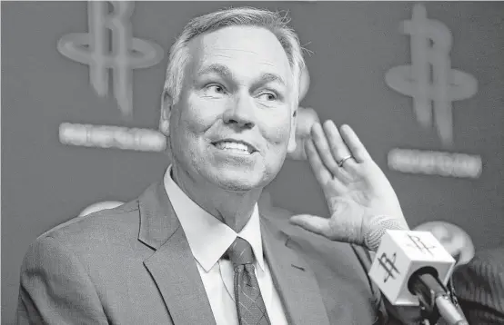  ?? Karen Warren photos / Houston Chronicle ?? Can you hear this? Mike D’Antoni has found great success making the 3-point shot the Rockets’ bread and butter in the NBA.