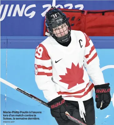  ?? PHOTO AFP ?? Marie-Philip Poulin à l’oeuvre lors d’un match contre la Suisse, la semaine dernière.