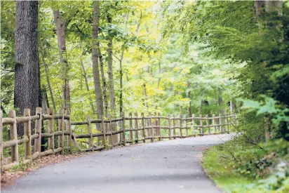 ?? SOFIE BRANDT/HARTFORD COURANT ?? Connecticu­t plans to spend almost $600,000 to extend the Farmington River Trail to the Shops at Farmington Valley in Canton. The trail currently ends at Route 177 and Route 44.