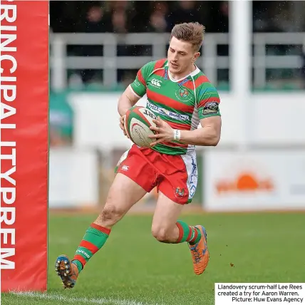  ?? ?? Llandovery scrum-half Lee Rees created a try for Aaron Warren.
Picture: Huw Evans Agency