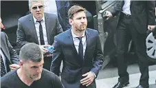  ??  ?? CASO. El argentino Lionel Messi y sus abogados han enfrentado varias acusacione­s de defraudaci­ón fiscal en España y Argentina.