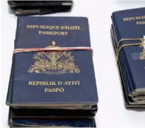  ??  ?? Pasaportes expirados con visados falsos.