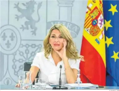  ?? R. RUBIO / EP ?? Yolanda Díaz, ministra de Trabajo, ayer en la rueda de prensa tras el Consejo de Ministros.