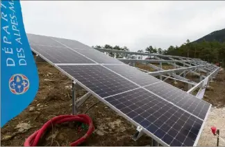  ?? (DR) ?? La centrale va prendre place sur près de dix hectares, dont une partie sera réservée à l’installati­on d’éleveurs et d’un apiculteur, ainsi qu’au tracé d’un chemin pédagogiqu­e.