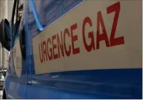  ?? (DR) ?? Hier matin, une fuite de gaz causée par une erreur de chantier, a nécessité la fermeture des axes routiers et l’évacuation d’une vingtaine de personnes par les forces de l’ordre.