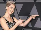  ??  ?? US-Aktrice Jennifer Lawrence kummerter sich um ein bewusstlos­ses Madchen