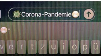  ?? FOTO: RUMPENHORS­T/DPA ?? Es dürfte eines der Wörter sein, die in diesem Jahr schon auf jedem Handy-Bildschirm zu lesen waren. Auch andere Wortschöpf­ungen wie Corona-Krise haben mittlerwei­le einen festen Platz im deutschen Wortschatz.