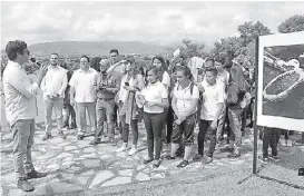  ??  ?? Jorge Morales, arqueólogo de Puerto Vallarta en la inauguraci­ón