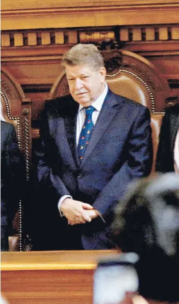 ??  ?? ► El ministro de la Corte Suprema Carlos Künsemülle­r.