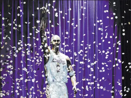  ?? Gina Ferazzi Los Angeles Times ?? The Los Angeles Lakers unveiled a 19-foot statue honoring the late Kobe Bryant outside of Crypto. com Arena on Thursday. The statue perfectly captured Bryant’s spirit of inclusiven­ess and defiance.