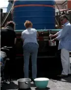  ?? JoHn dUrAn ?? Ciudadanos llevan ocho días sin agua debido a contaminac­ión por hidrocarbu­ros.