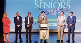  ?? (Photo DR) ?? Les élus réunis à la tribune du centre expo congrès pendant le discours de Charles Ange Ginésy, Président du départemen­t des Alpes-Maritimes.