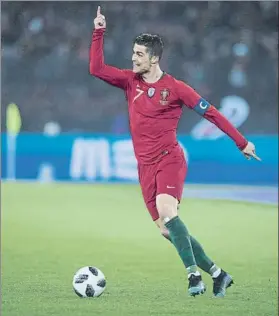  ?? FOTO: EFE ?? Cristiano Ronaldo viene de marcar dos goles en el descuento con Portugal