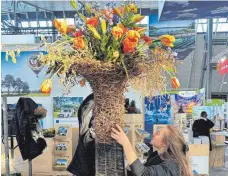  ?? FOTO: LGS ?? Ein großer Blumenstra­uß diente am Cmt-stand als Hingucker für die Landesgart­enschau.