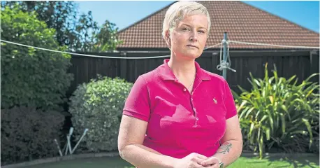  ?? ?? Helen Bolland, at her home in Erskine, says she is looking forward to helping traumatise­d veterans