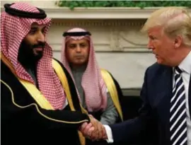  ?? © rueters ?? Donald Trump ontving eerder dit jaar de Saudische kroonprins Mohammed bin Salman in het Witte Huis.