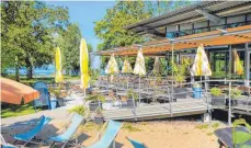  ?? FOTO: ANDY HEINRICH ?? Die Gastronomi­e im Strandbad Eriskirch bekommt einen neuen Pächter und soll künftig das ganze Jahr über geöffnet haben.