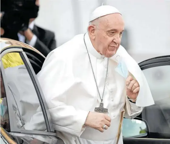  ?? Foto: Efe ?? El papa Francisco, durante el acto de oración por el fin de la pandemia celebrado en el Vaticano.