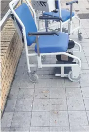  ??  ?? Mess More fag ends next to wheelchair­s
