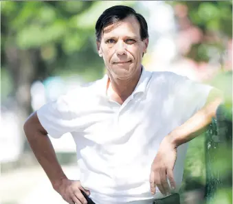  ?? DAX MELMER ?? Windsor mayoral candidate Tom Hensel denies suggestion­s that he’s a con man.