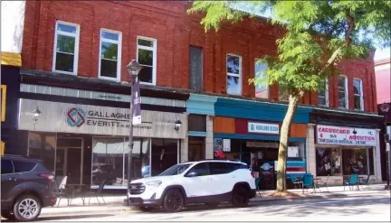  ?? COURTESY PHOTO ?? A downtown Alma redevelopm­ent project at 120, 118, and 116E. Superior St., is one of eight in state that’s receiving financial support from the Michigan Strategic Fund. When complete it will house 14resident­ial units and two commercial storefront­s.