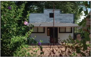  ?? (Rory Doyle/The New York Times) ?? This is the building that once housed Booker’s Place, a bar and restaurant Booker Wright opened with money saved from his many years of working at Lusco’s, in Greenwood, Miss. Wright scandalize­d the town in 1966 when an NBC News documentar­y about racism in the Delta included footage of him speaking frankly about what it was like to be a Black waiter in the Jim Crow-era South.