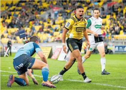  ?? Photo/ Getty Images ?? Salesi Rayasi had an eventful game, scoring twice, conceding a penalty try and spending time in the bin.