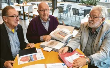  ?? Foto: Frauke Vangierdeg­om ?? Sie sind die Macher der Aktion „Handwerk mit Herz“(von links): Franz Lanzinger, Werner Tenschert und Ernst Höss.